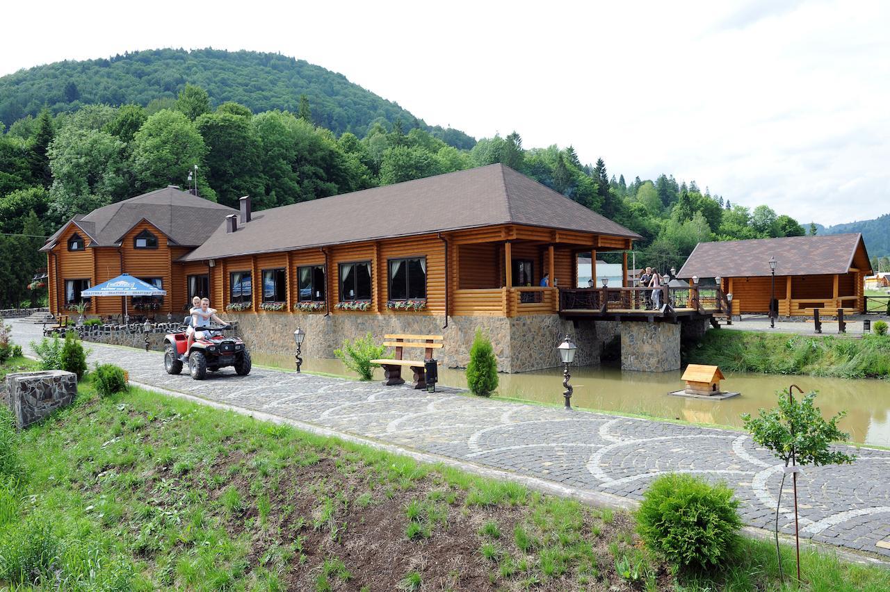 Zolota Forel Hotel Korostov Exterior photo